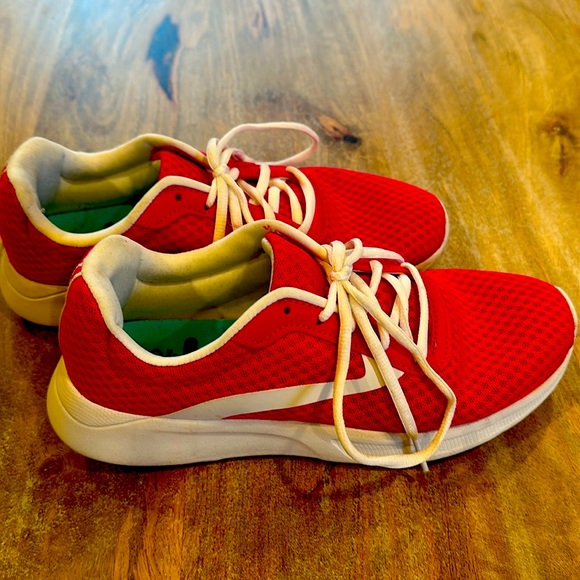 Athletic Works Mesh Memory Foam tennis shoes size 8 - Picture 2 of 6